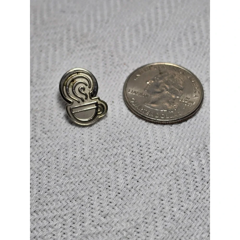 silver-toned Taste of Starbucks Coffee‎ Barista Master Program coffee cup lapel